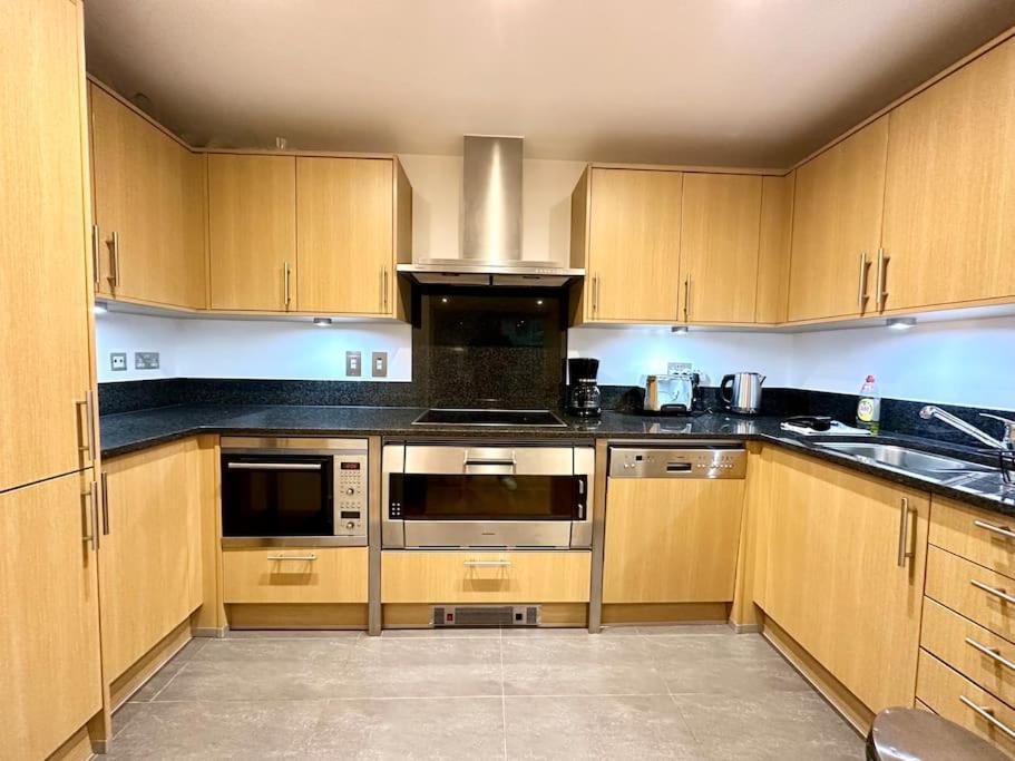 Stunning 2 Bed Thames River View - Central Londres Extérieur photo