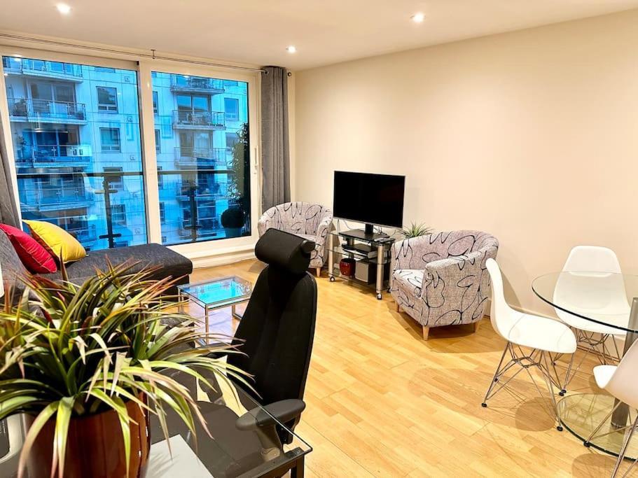 Stunning 2 Bed Thames River View - Central Londres Extérieur photo